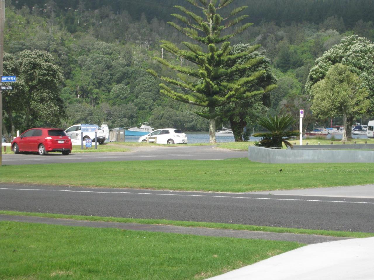 Harbour Inn Whangamata Exterior photo