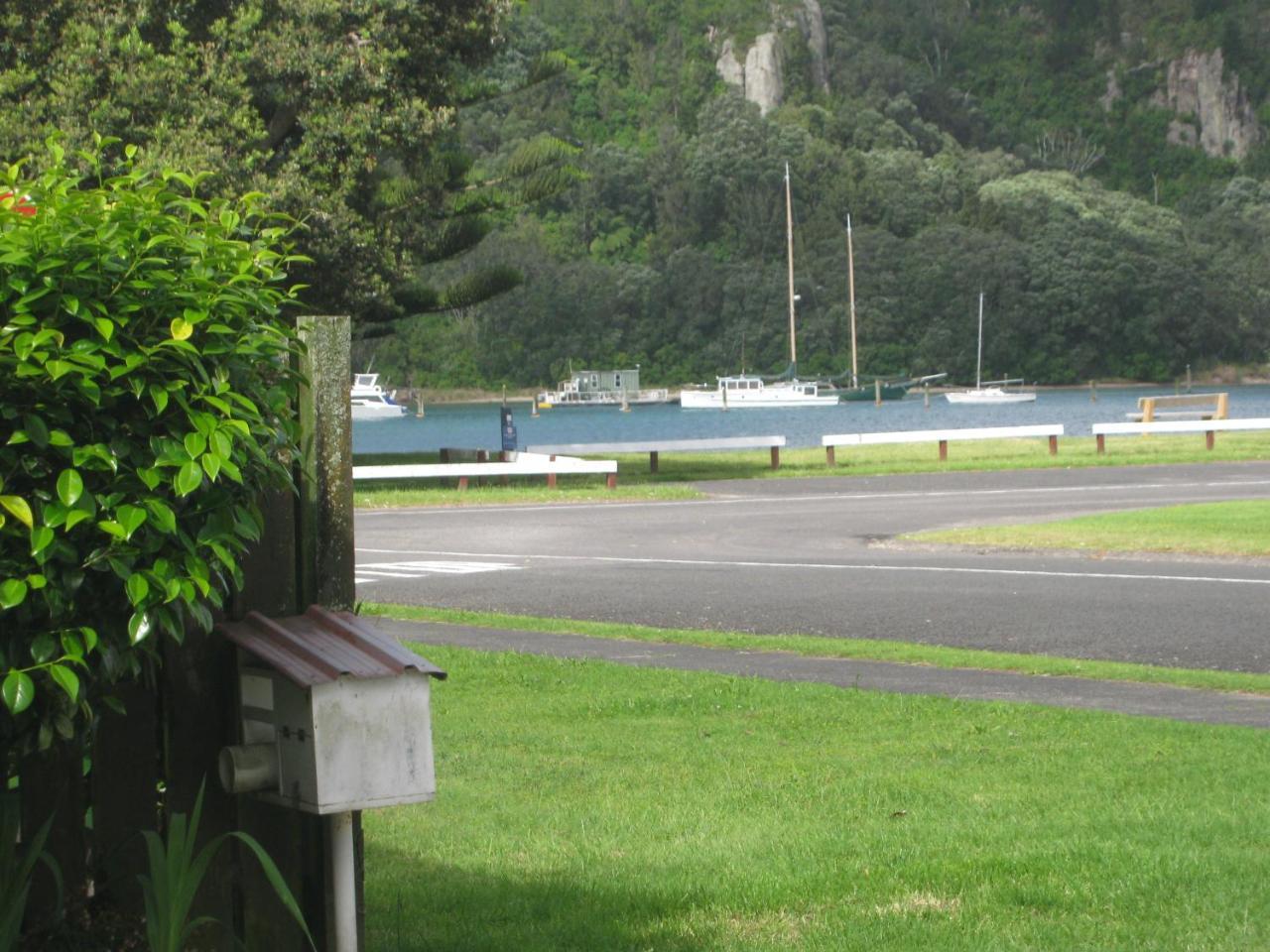 Harbour Inn Whangamata Exterior photo